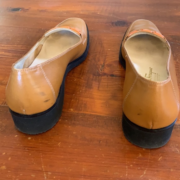 Salvatore Ferragamo flats.  stunning!  Very gently worn - Picture 3 of 7